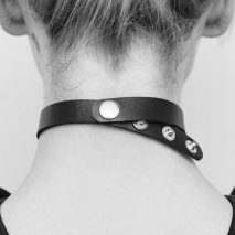 Кожаный чокер с сердцем Bijoux Pour Toi