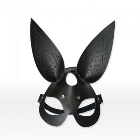 Кожаная черная маска "Зайка" с узором