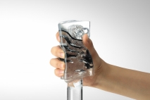 Мастурбатор закрытого типа TENGA Crysta Leaf