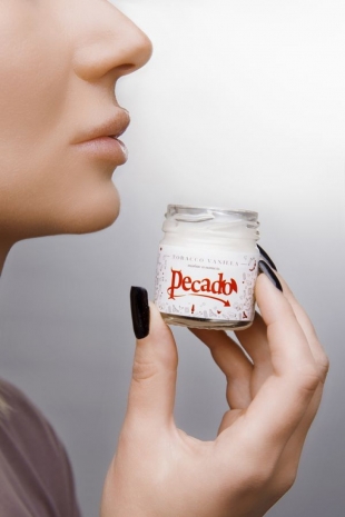 Массажная свеча с ароматом табака и ванили Pecado BDSM Tobacco Vanilla (35 мл)